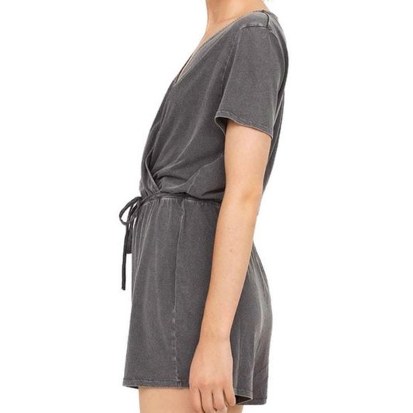 Grey Romper ▪️ Divided by H&M - Picture 5 of 10